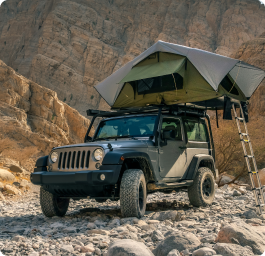 Roam America: Road Trip with a Rooftop Tent-Equipped Camping Jeep
